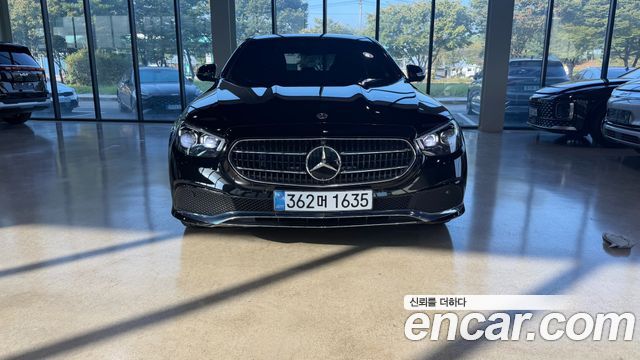 Mercedes-Benz E-Class 2022 — photo 3
