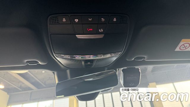 Mercedes-Benz E-Class 2022 — photo 15