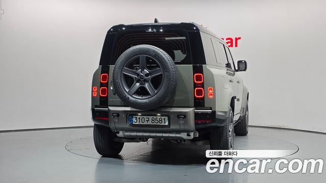 Land Rover Defender 2025 — photo 4