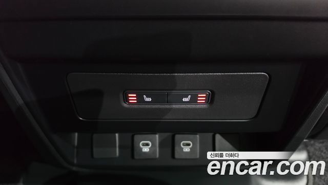 Land Rover Defender 2025 — photo 18