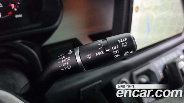 Land Rover Defender 2025 — photo 28