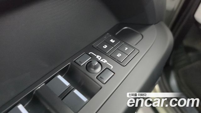 Land Rover Defender 2025 — photo 29