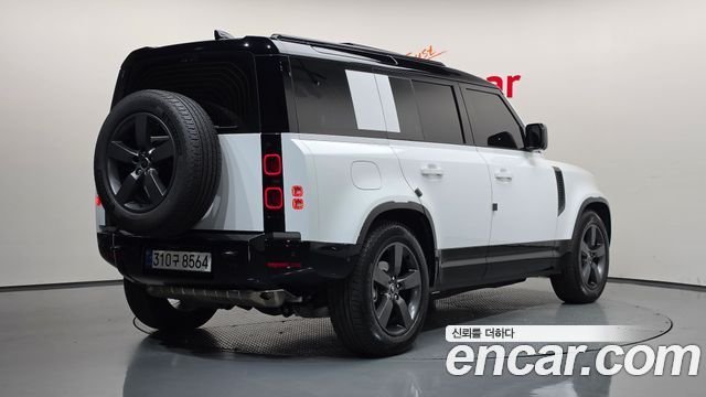 Land Rover Defender 2025 — photo 2