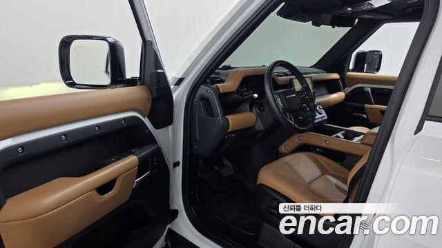 Land Rover Defender 2025 — photo 13