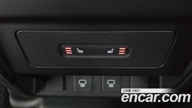 Land Rover Defender 2025 — photo 21