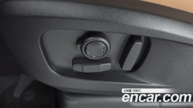 Land Rover Defender 2025 — photo 24