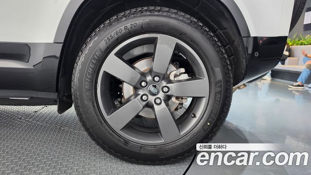 Land Rover Defender 2025 — photo 7