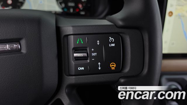 Land Rover Defender 2025 — photo 25