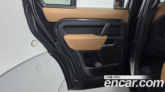 Land Rover Defender 2025 — photo 15
