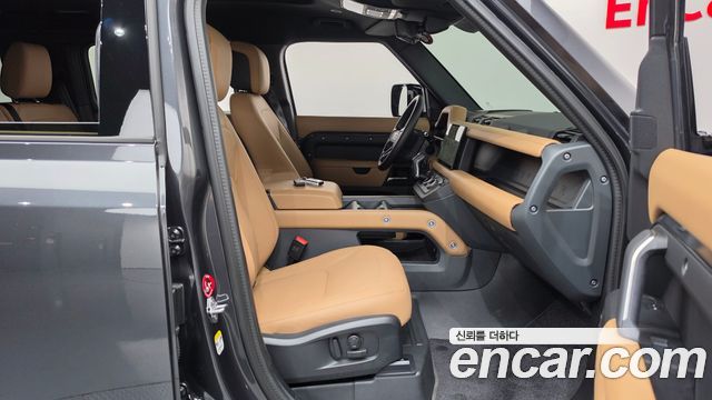 Land Rover Defender 2025 — photo 16