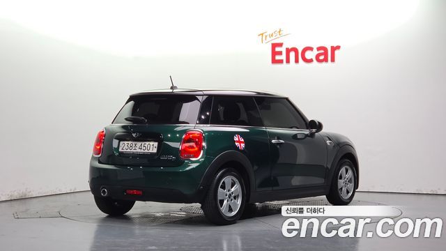 Mini Cooper 2018 — photo 2