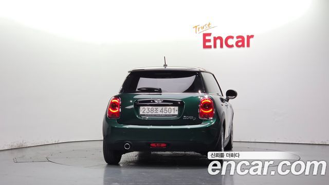 Mini Cooper 2018 — photo 4