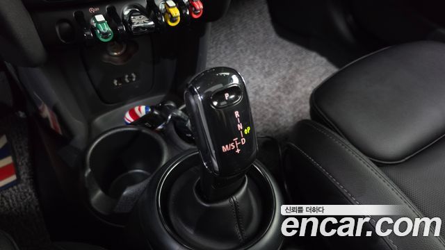 Mini Cooper 2018 — photo 12