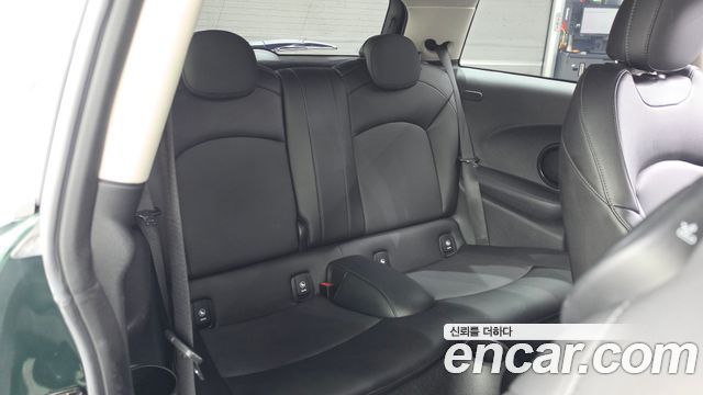Mini Cooper 2018 — photo 17