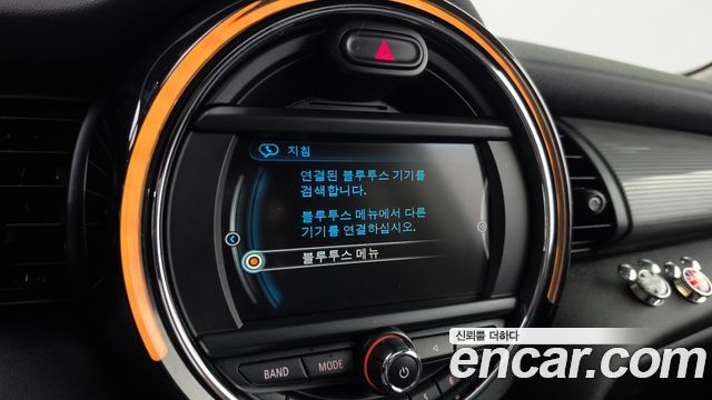 Mini Cooper 2018 — photo 23
