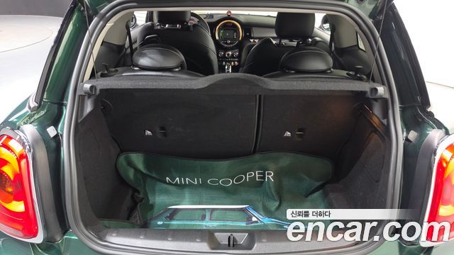 Mini Cooper 2018 — photo 26