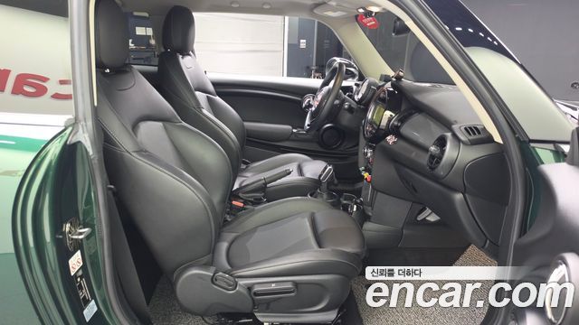 Mini Cooper 2018 — photo 16