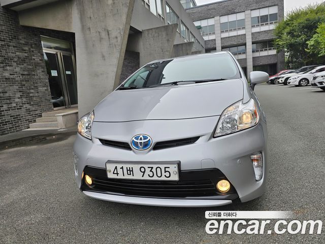 Toyota Prius 2012 — photo 2