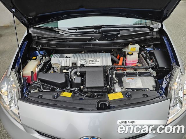 Toyota Prius 2012 — photo 6