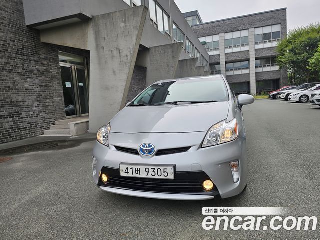 Toyota Prius 2012 — photo 8