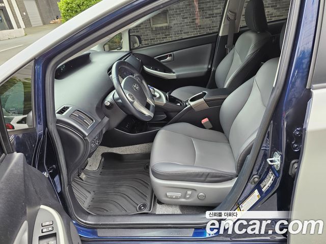 Toyota Prius 2012 — photo 11