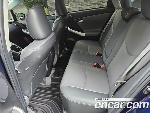 Toyota Prius 2012 — photo 12