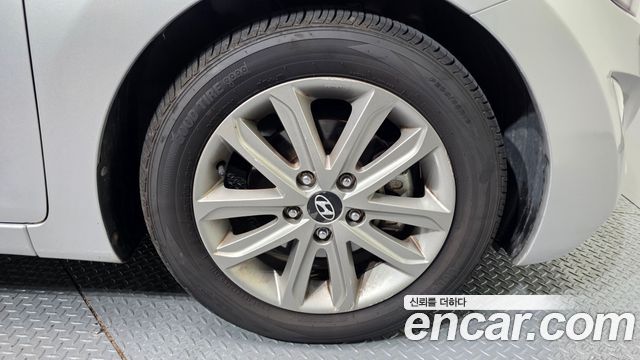 Hyundai AVANTE 2014 — photo 5