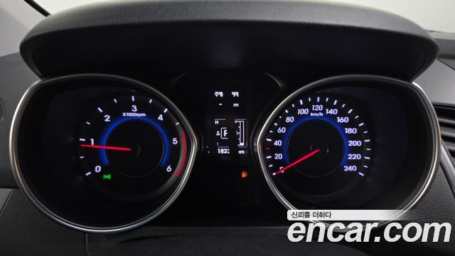 Hyundai AVANTE 2014 — photo 8