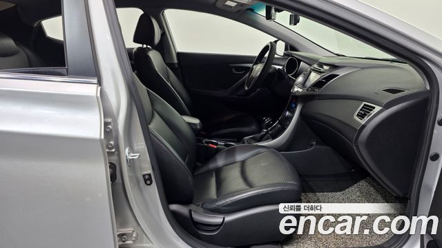 Hyundai AVANTE 2014 — photo 11