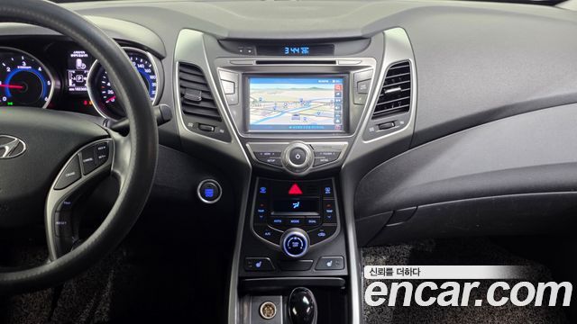 Hyundai AVANTE 2014 — photo 14