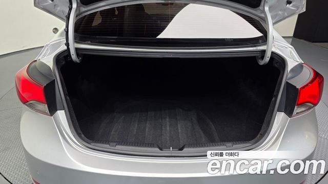 Hyundai AVANTE 2014 — photo 20