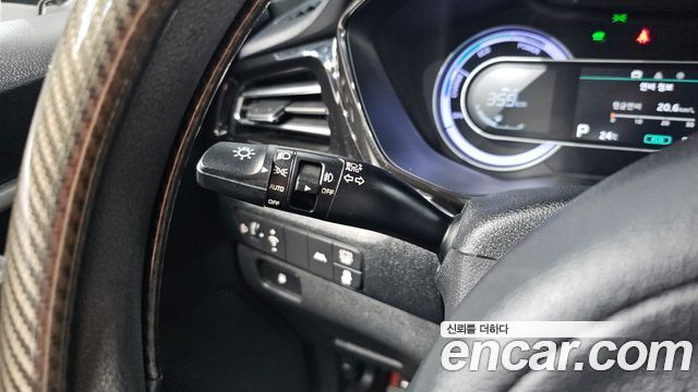 Kia Niro 2020 — photo 23
