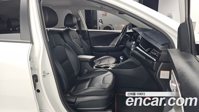 Kia Niro 2020 — photo 16