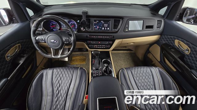 Kia Canival 2020 — photo 7