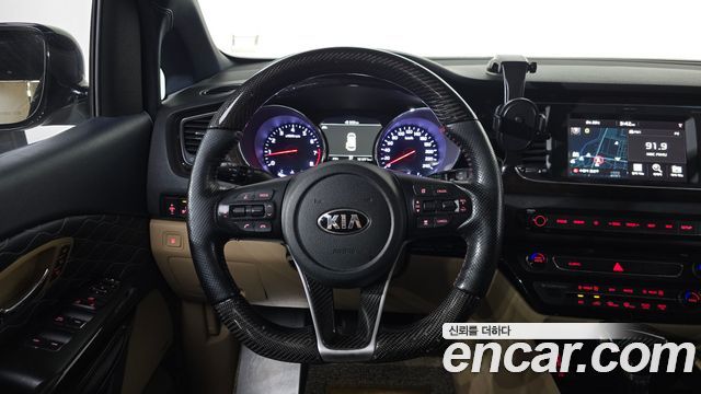 Kia Canival 2020 — photo 13
