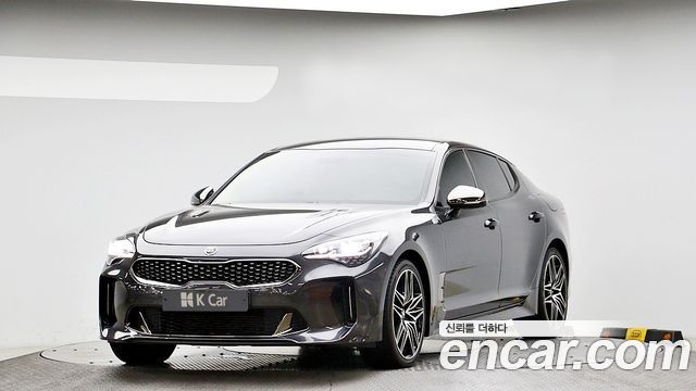 Kia Stinger 2018 — photo 1