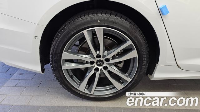Audi A6 2022 — photo 5