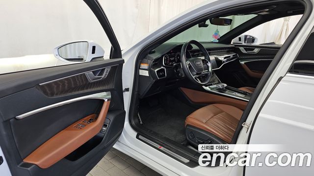Audi A6 2022 — photo 13