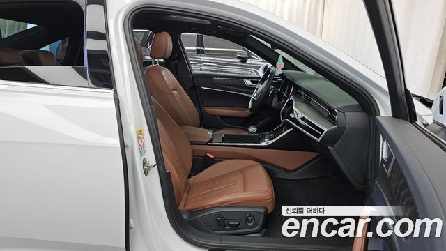 Audi A6 2022 — photo 17