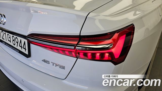 Audi A6 2022 — photo 9