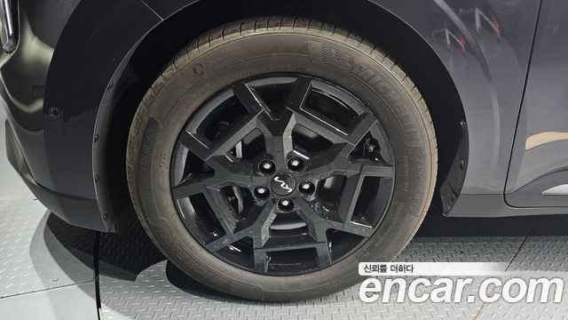 Kia Canival 2025 — photo 5