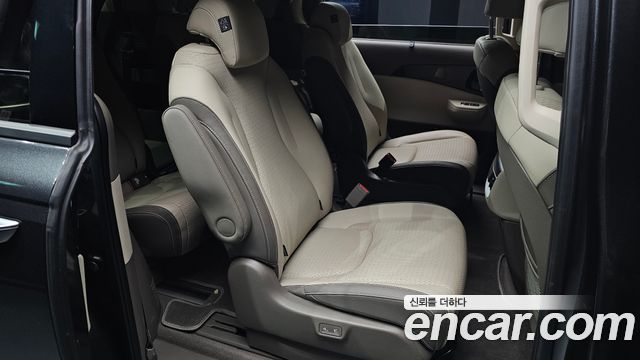Kia Canival 2025 — photo 12