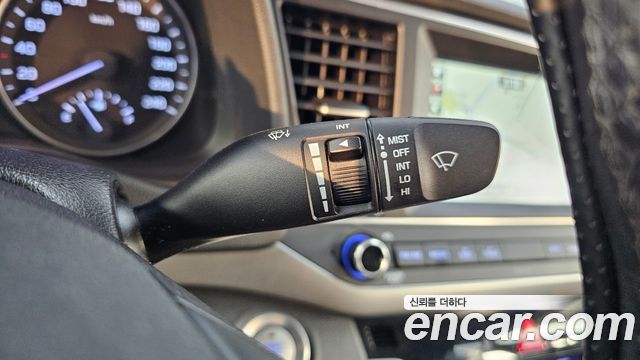 Hyundai AVANTE 2016 — photo 27