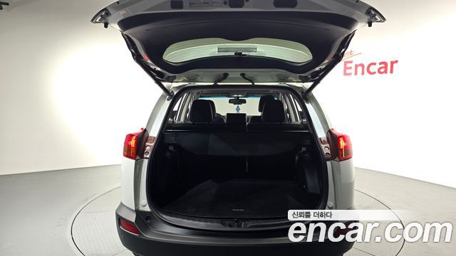 Toyota RAV4 2014 — photo 21