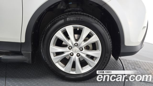 Toyota RAV4 2014 — photo 7