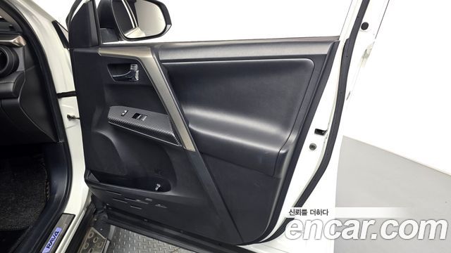 Toyota RAV4 2014 — photo 14
