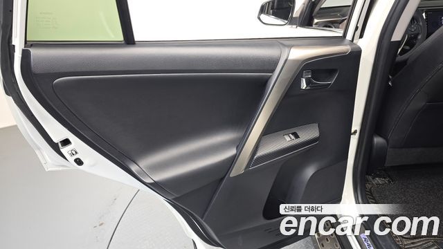 Toyota RAV4 2014 — photo 15