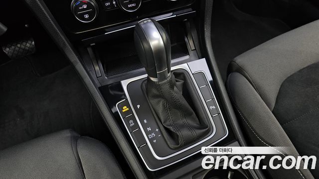 Volkswagen Golf 2015 — photo 12