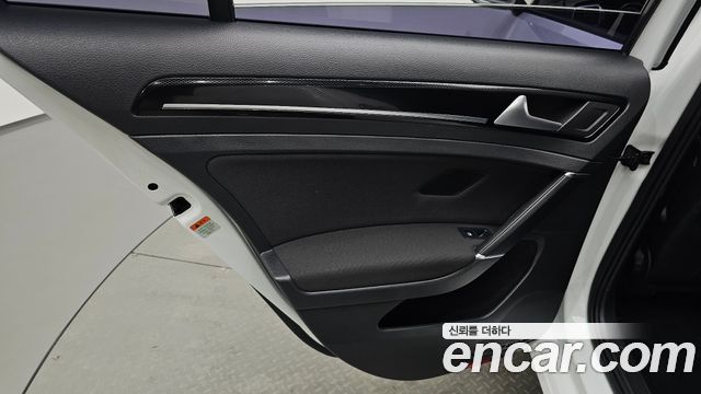 Volkswagen Golf 2015 — photo 15