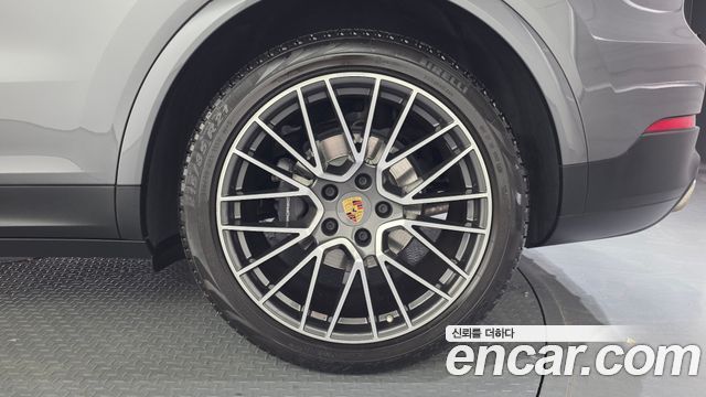 Porsche Cayenne 2019 — photo 7